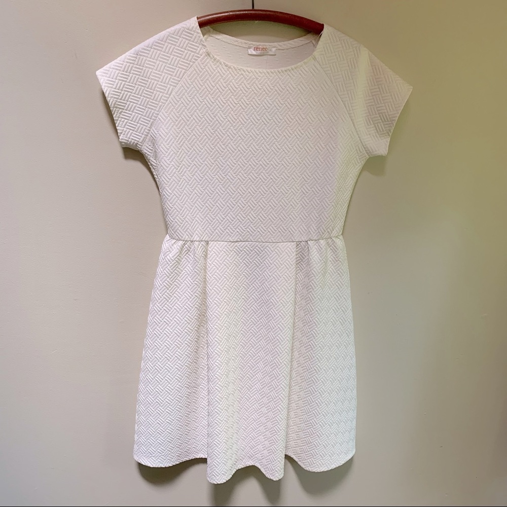 Renee C ~ new~  Addae Textured Knit Dress in White